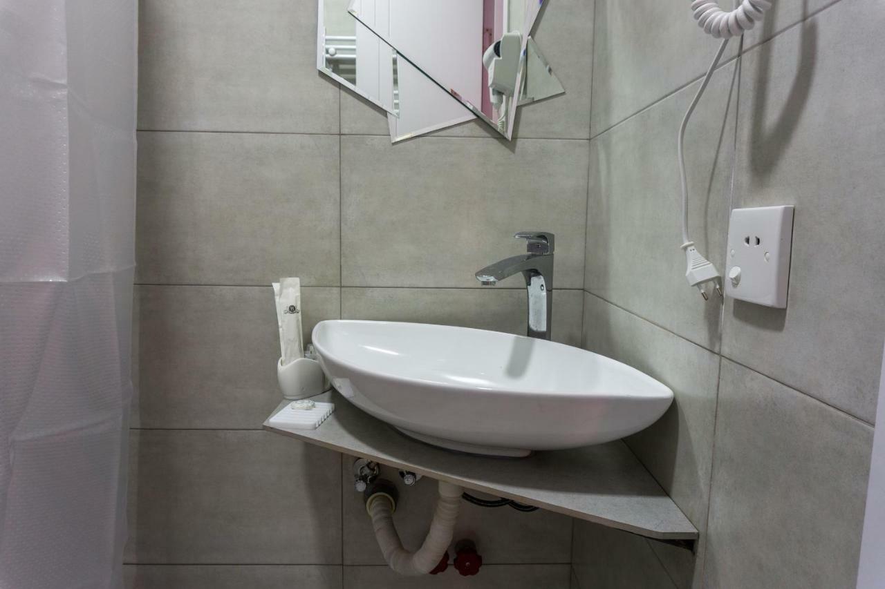 Guesthouse Kado Tbilisi ภายนอก รูปภาพ